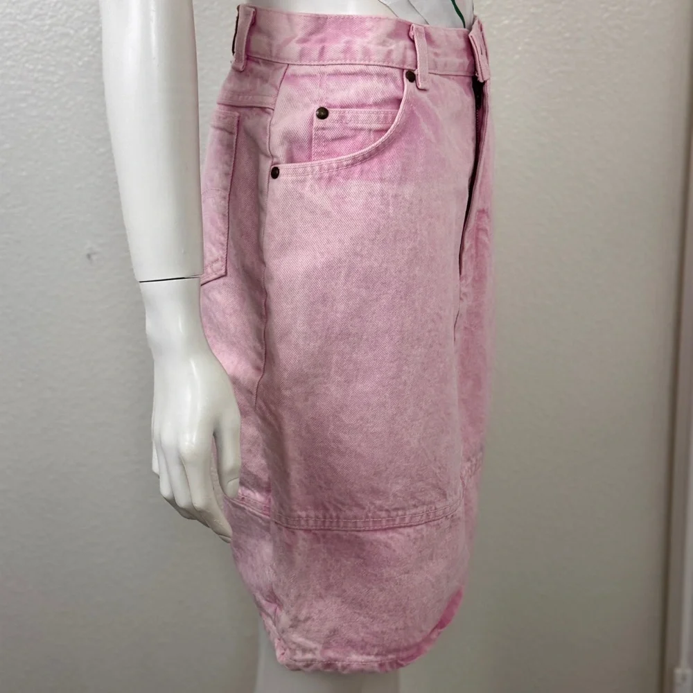 Levi’s vintage Pastel Pink Denim Skirt Sz 11. D10